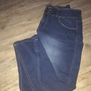 Skinny jeans (size is a 13!!)